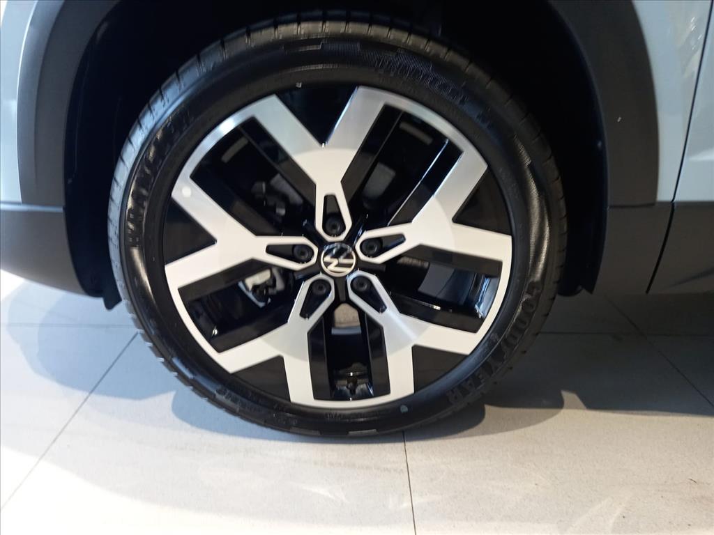 TAOS 1.4 250 TSI TOTAL FLEX HIGHLINE AUTOMÁTICO12