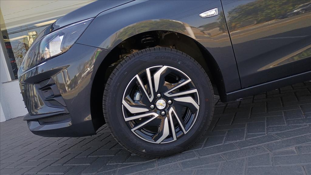 ONIX PLUS 1.0 TURBO FLEX AUTOMÁTICO8