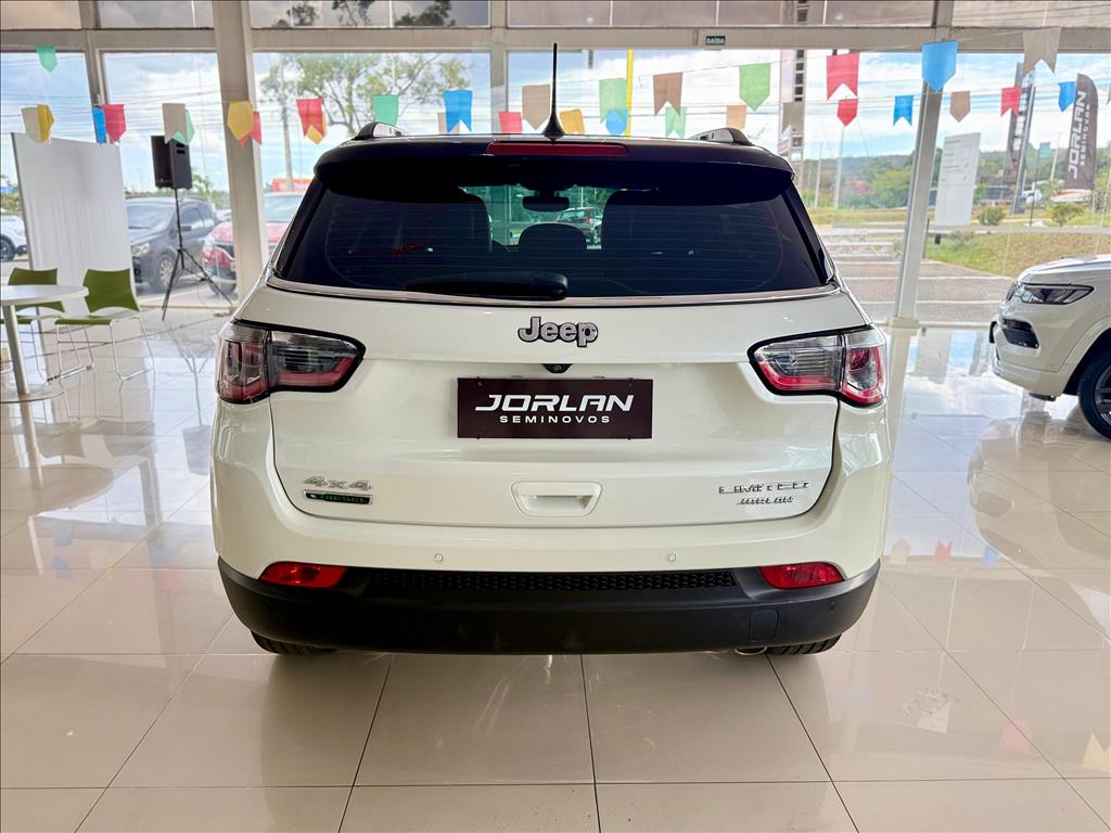 COMPASS 2.0 16V DIESEL LIMITED 4X4 AUTOMÁTICO5