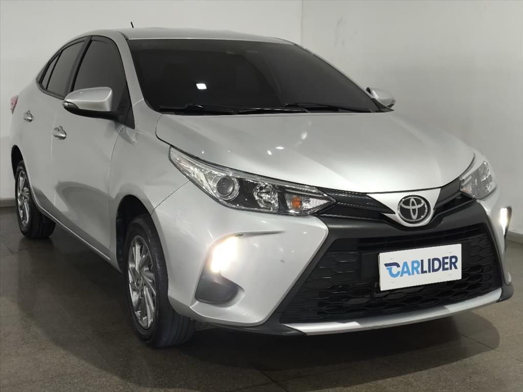 YARIS 1.5 16V FLEX SEDAN XS CONNECT MULTIDRIVE2