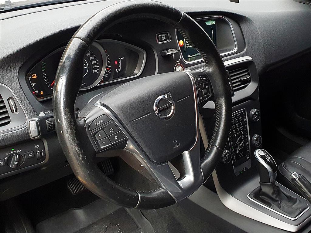 Volvo V40 - 2.0 T4 KINETIC GASOLINA 4P AUTOMÁTICO
