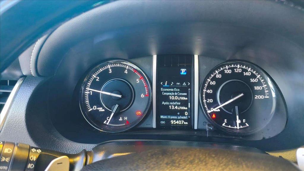 HILUX SW4 2.8 D-4D TURBO DIESEL DIAMOND 7L 4X4 AUTOMÁTICO6
