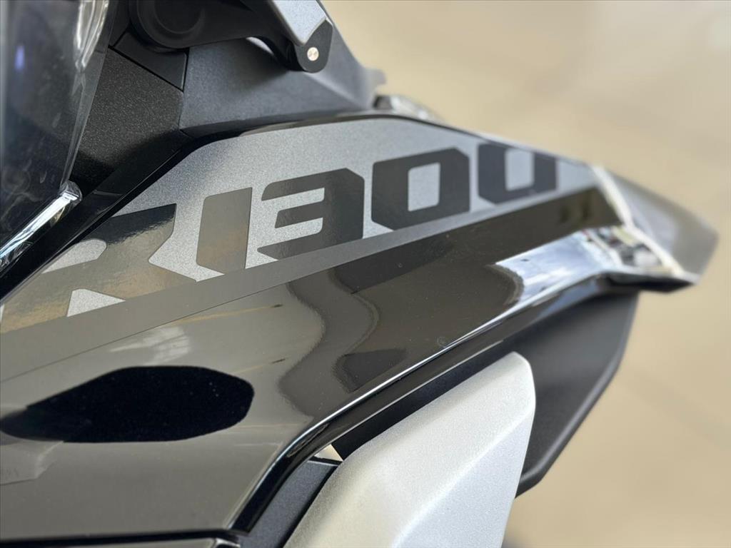 R 1300 GS TRIPLE BLACK5