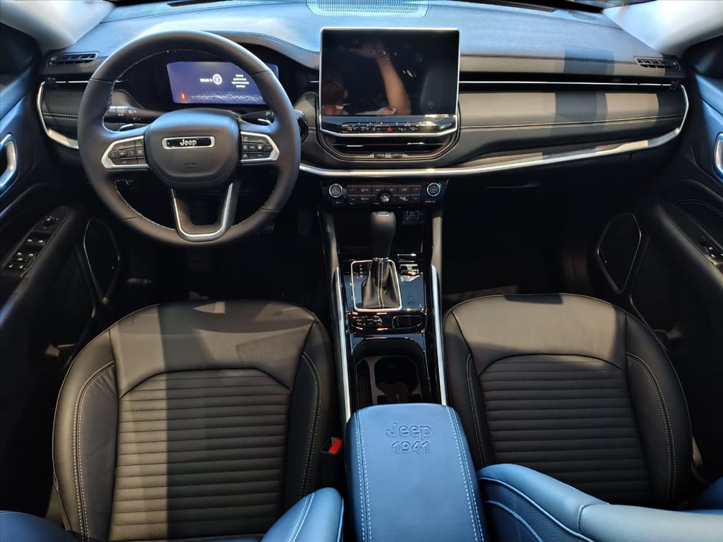 COMMANDER 1.3 T270 TURBO FLEX LONGITUDE AT6 COMMANDER 1.3 T270 TURBO FLEX LONGITUDE AT6