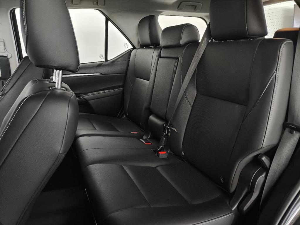 HILUX SW4 2.8 D-4D TURBO DIESEL SRX PLATINUM 7L 4X4 AUTOMÁTICO5