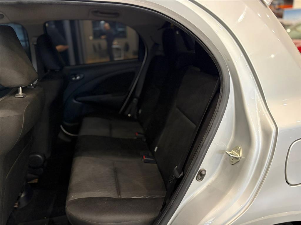 ETIOS 1.5 X PLUS 16V FLEX 4P AUTOMÁTICO5