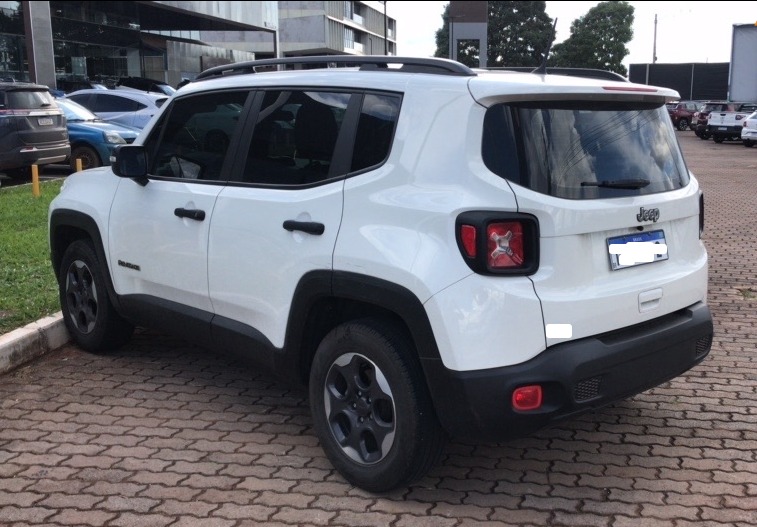 RENEGADE 1.8 16V FLEX 4P AUTOMÁTICO3