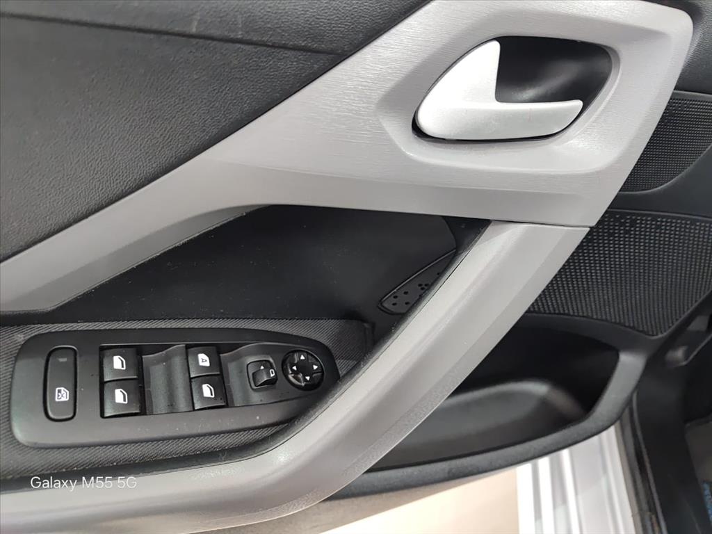 208 1.6 INCONCERT 16V FLEX 4P AUTOMÁTICO10