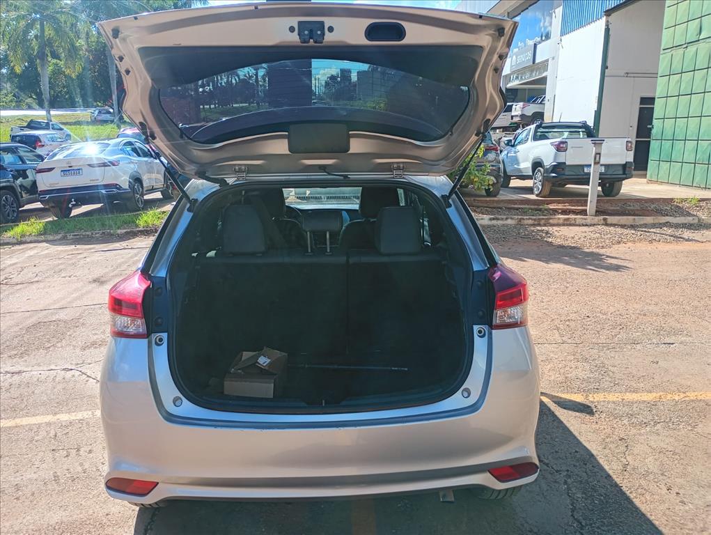 YARIS 1.5 16V FLEX SEDAN XLS CONNECT MULTIDRIVE1