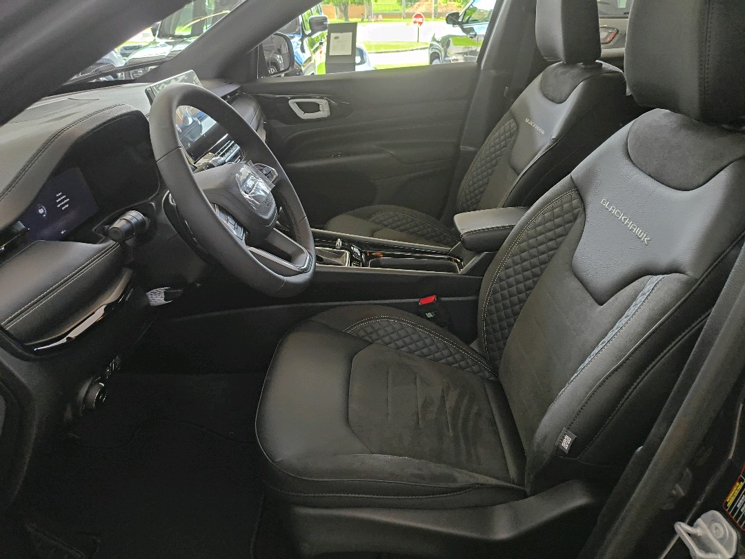 COMPASS 2.0 HURRICANE 4 TURBO GASOLINA BLACKHAWK AT94