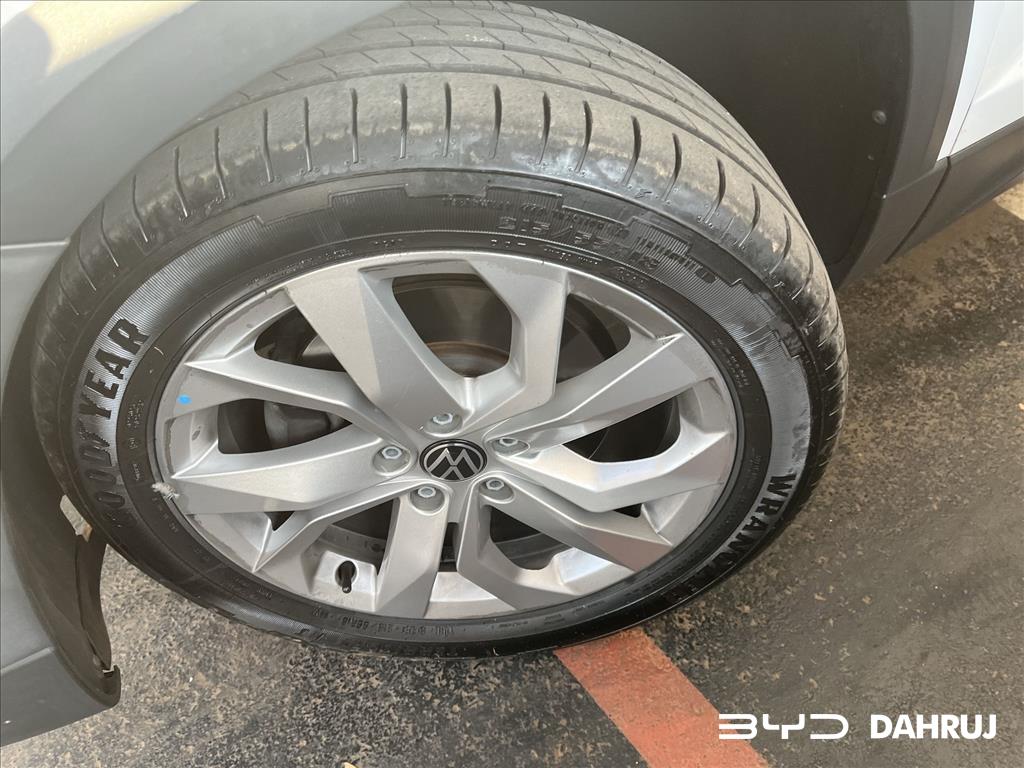 TAOS 1.4 250 TSI TOTAL FLEX COMFORTLINE AUTOMÁTICO3