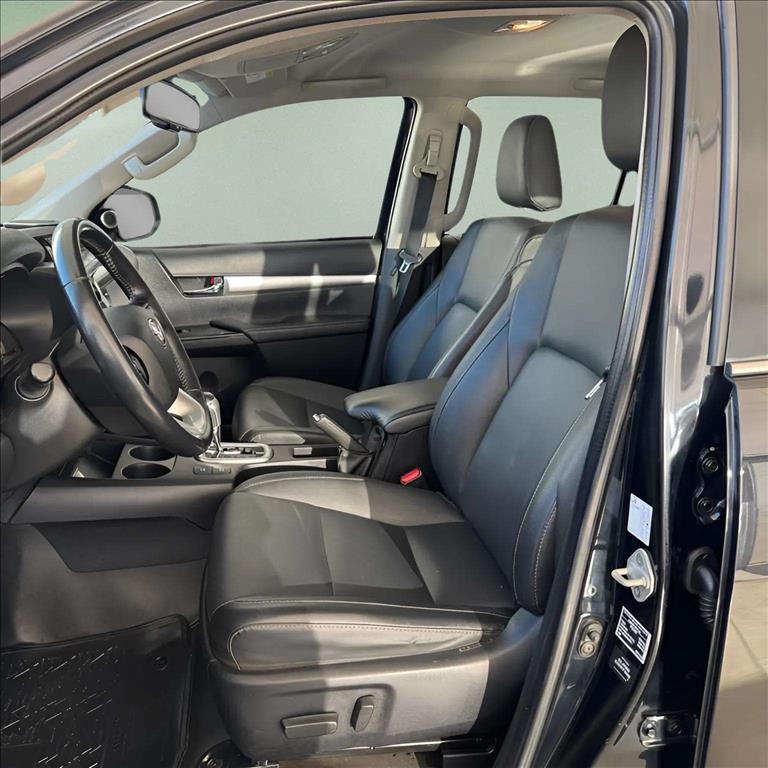HILUX 2.8 D-4D TURBO DIESEL CD SRX 4X4 AUTOMÁTICO9