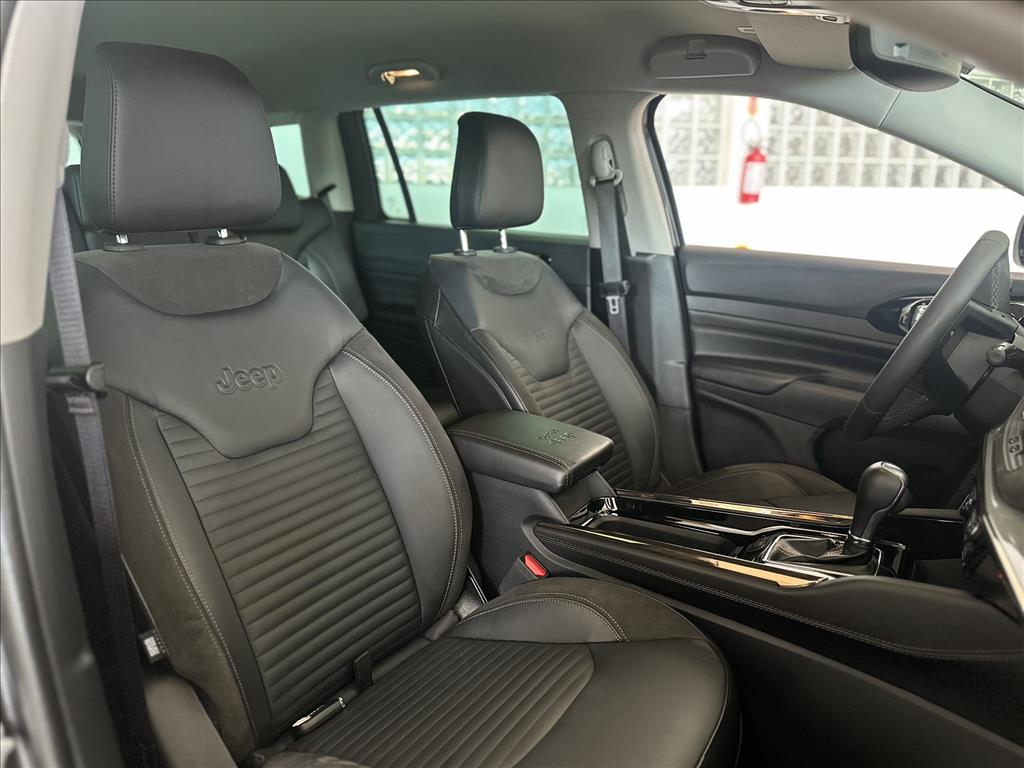 COMMANDER 1.3 T270 TURBO FLEX LIMITED AT63