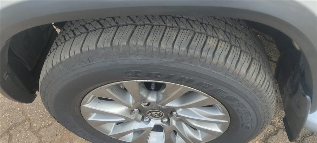 HILUX SW4 2.8 D-4D TURBO DIESEL SRX 4X4 AUTOMÁTICO13