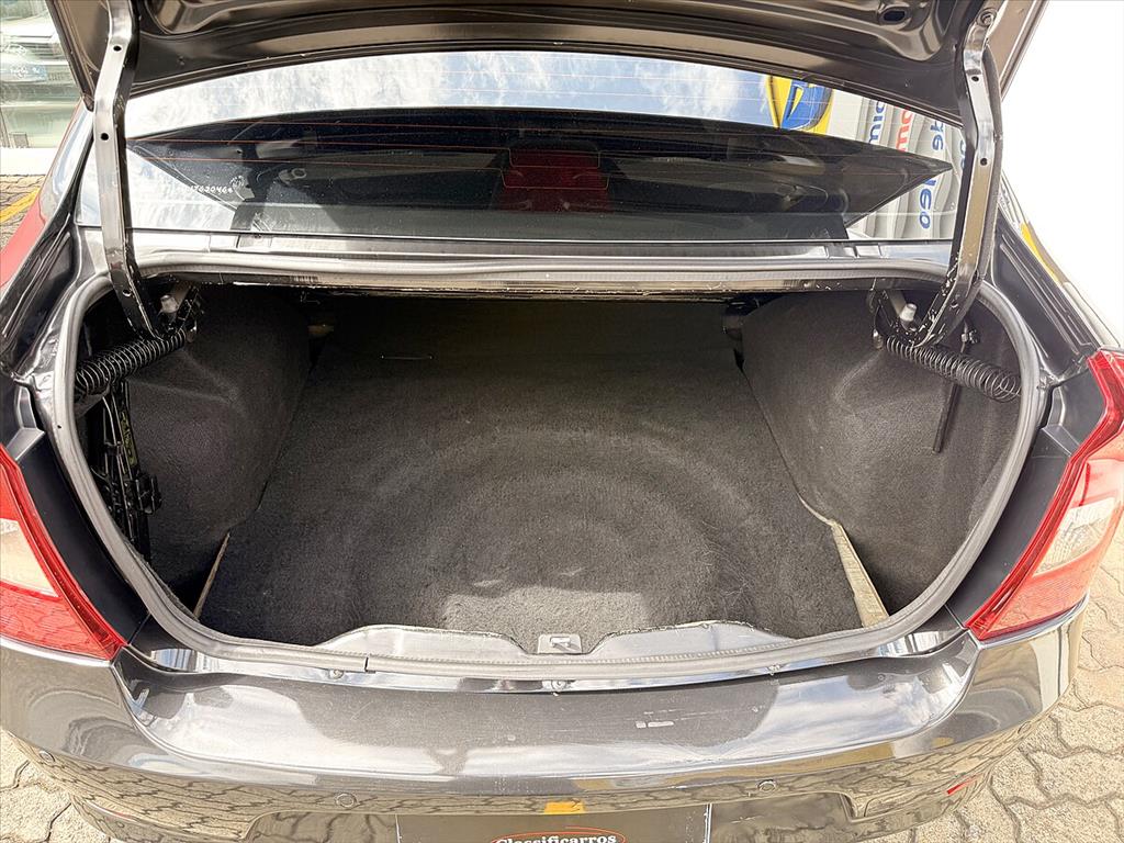 Renault Logan - 1.6 EXPRESSION 8V FLEX 4P MANUAL