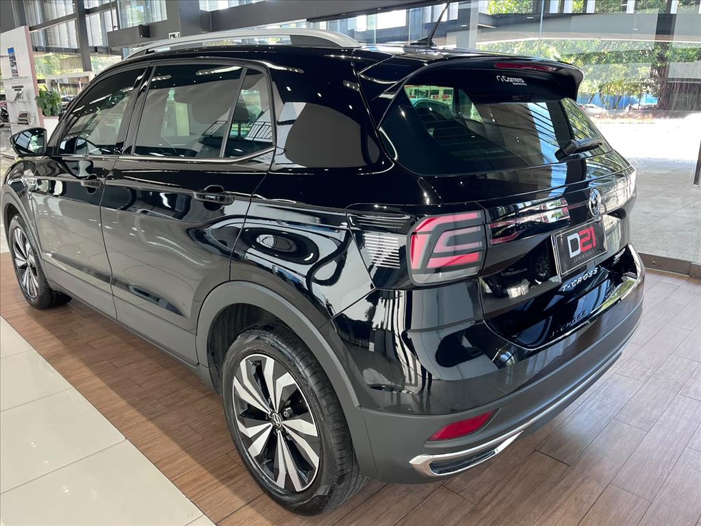 Volkswagen-T-CROSS-1.4 250 TSI TOTAL FLEX HIGHLINE AUTOMÁTICO