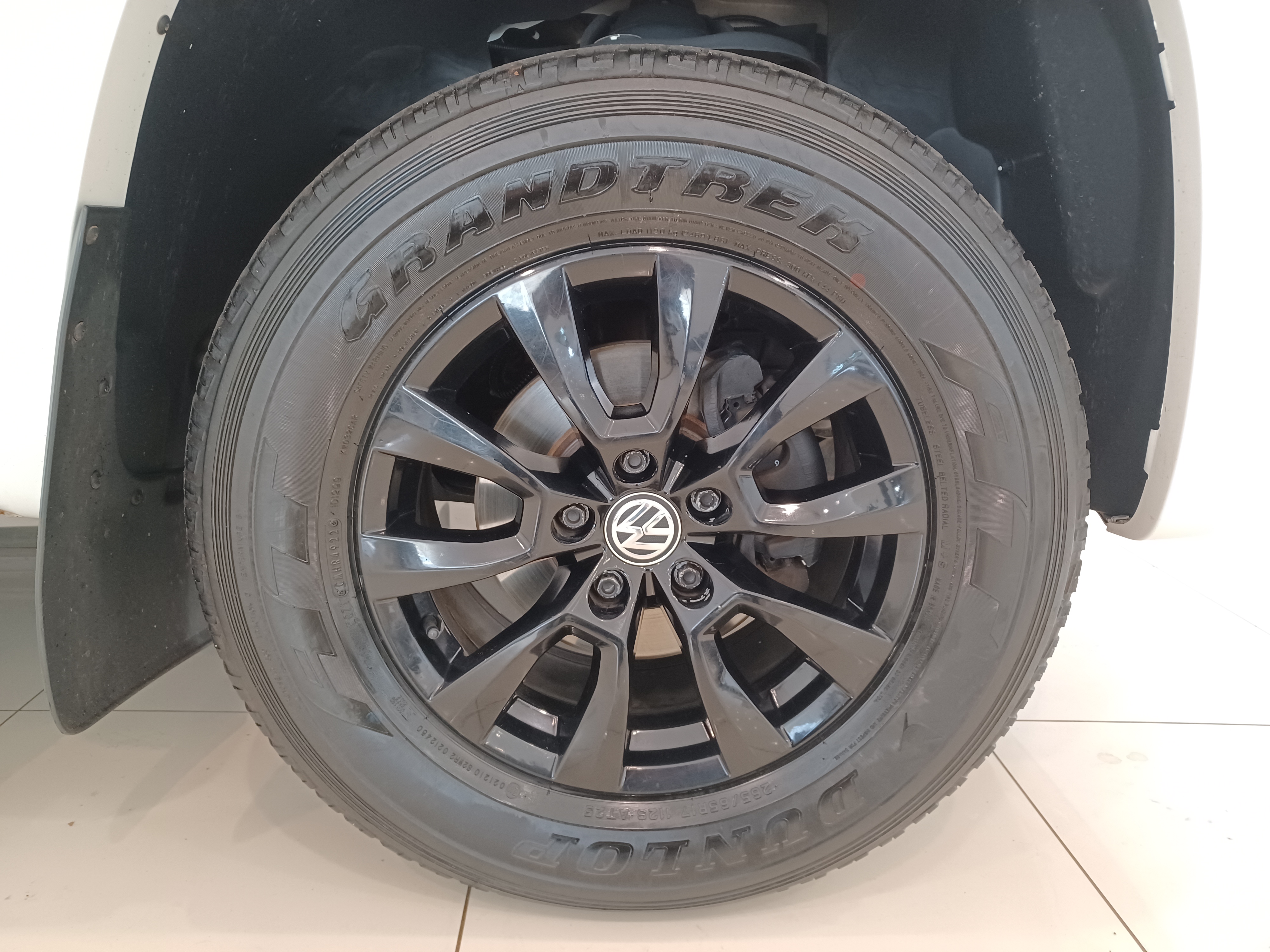 Volkswagen-AMAROK-2.0 COMFORTLINE 4X4 CD 16V TURBO INTERCOOLER DIESEL 4P AUTOMÁTICO