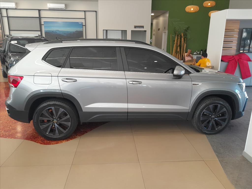 TAOS 1.4 250 TSI TOTAL FLEX COMFORTLINE AUTOMÁTICO12