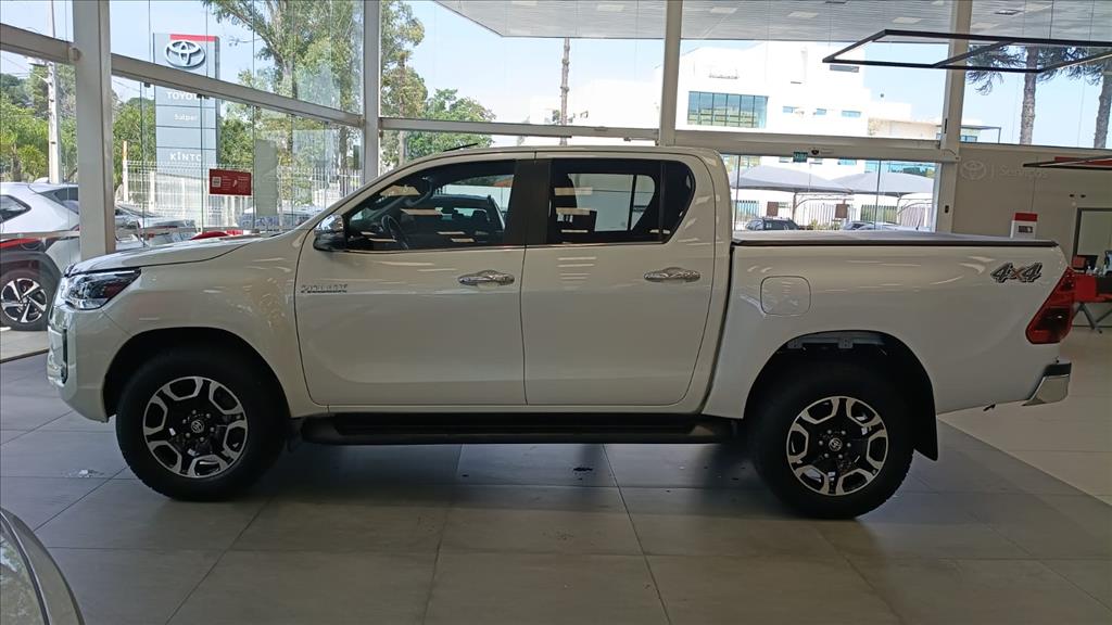 HILUX 2.8 D-4D TURBO DIESEL CD SRX 4X4 AUTOMÁTICO3