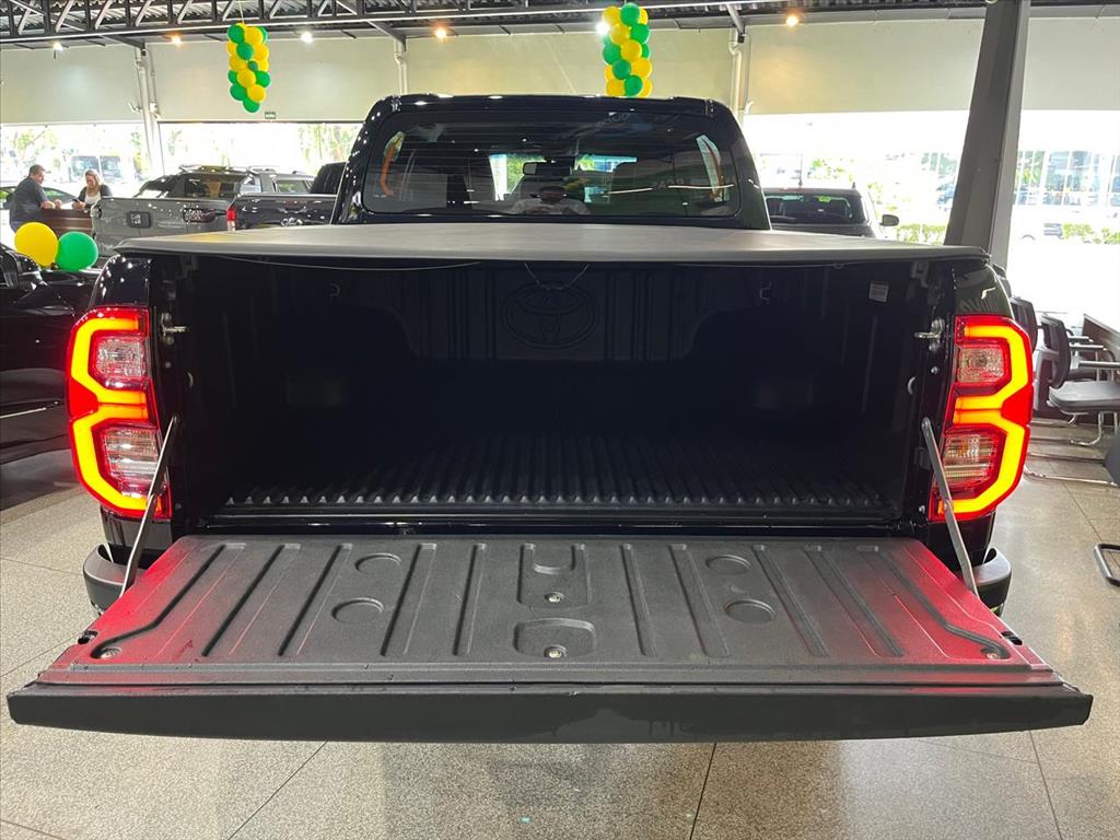 HILUX 2.8 D-4D TURBO DIESEL CD SRX 4X4 AUTOMÁTICO4