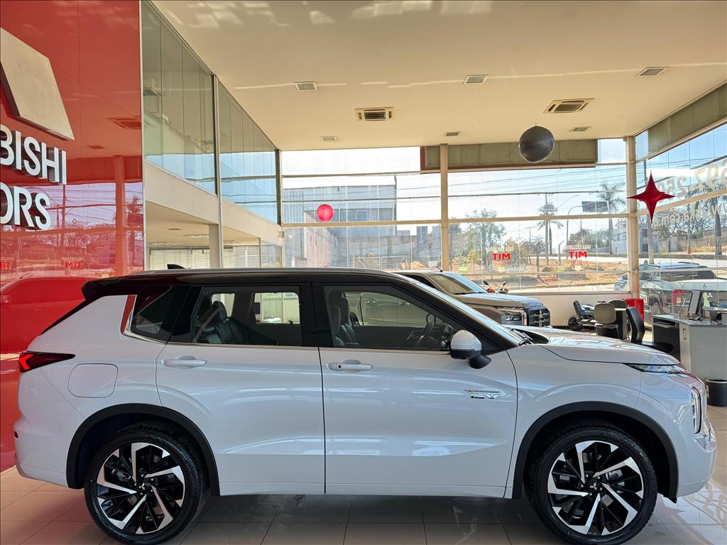 Mitsubishi-OUTLANDER-2.4 PHEV SIGNATURE S-AWC DHT