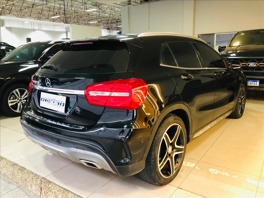 GLA 250 2.0 16V TURBO GASOLINA ENDURO 4P AUTOMÁTICO3