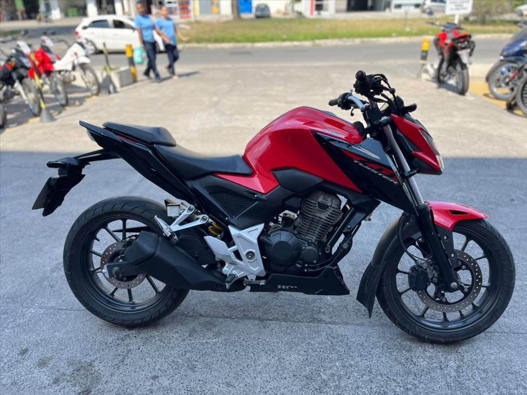 HONDA CB foto 2