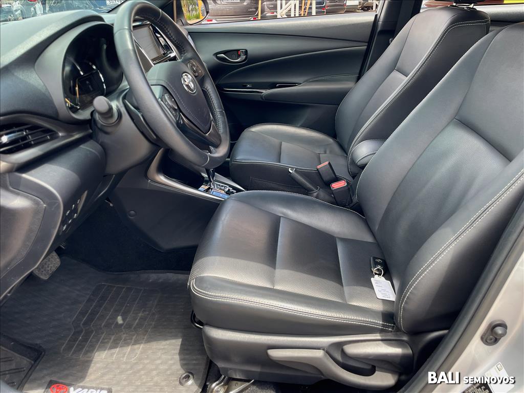 YARIS 1.5 16V FLEX XLS CONNECT MULTIDRIVE9