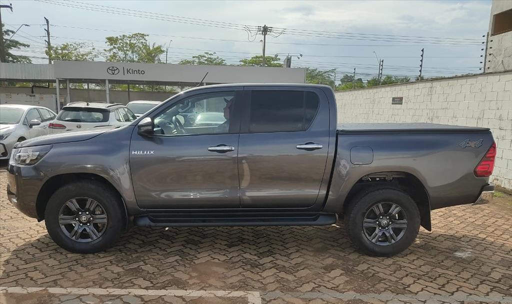HILUX 2.8 D-4D TURBO DIESEL CD SR 4X4 AUTOMÁTICO6