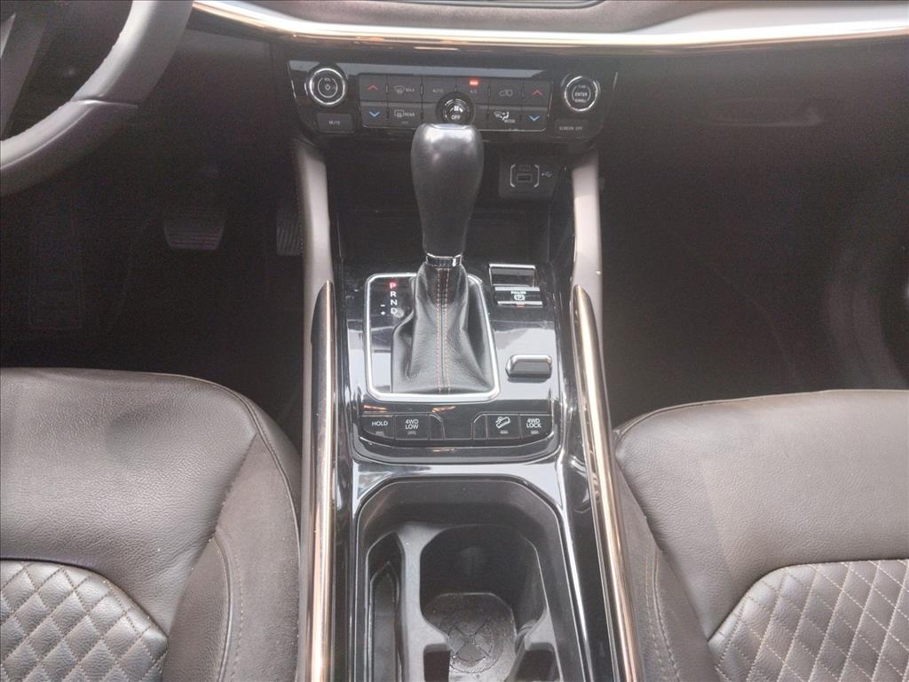 COMMANDER 2.0 TD380 TURBO DIESEL OVERLAND AT9 COMMANDER 2.0 TD380 TURBO DIESEL OVERLAND AT9