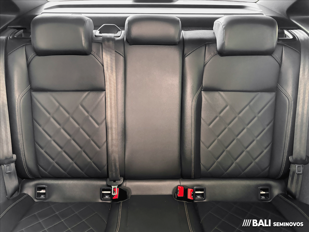 VIRTUS 1.4 250 TSI EXCLUSIVE AUTOMÁTICO17