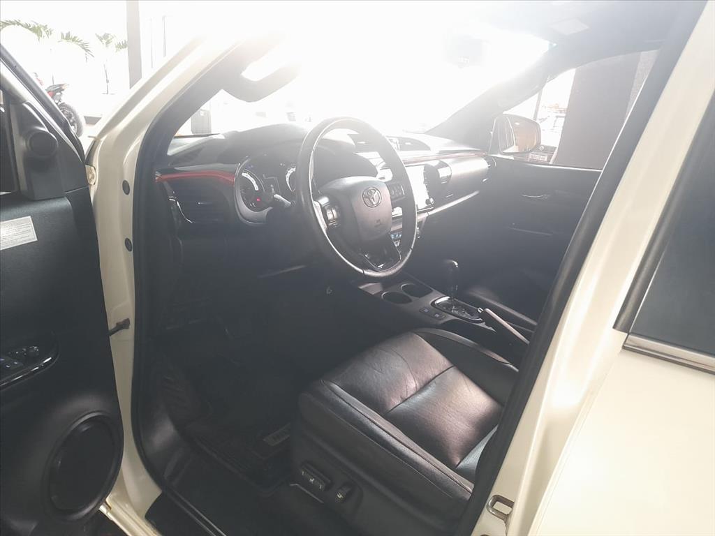 HILUX 4.0 V6 GR SPORT 4X4 CD GASOLINA AUTOMÁTICO9