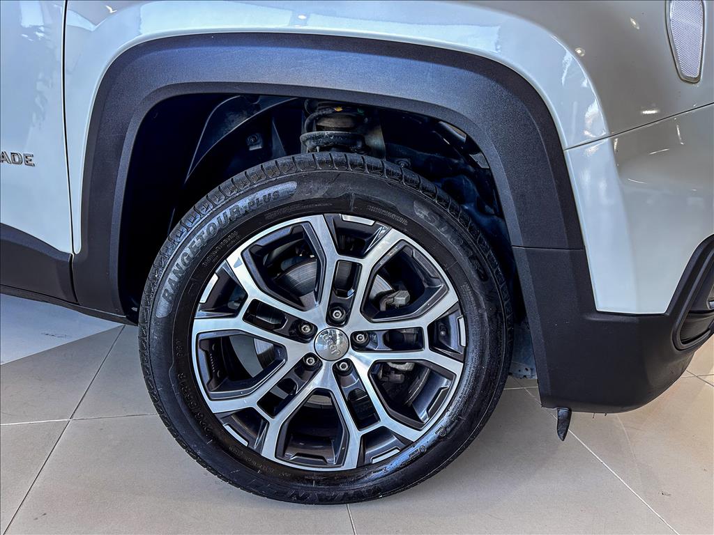 RENEGADE 1.3 T270 TURBO FLEX LONGITUDE AT61