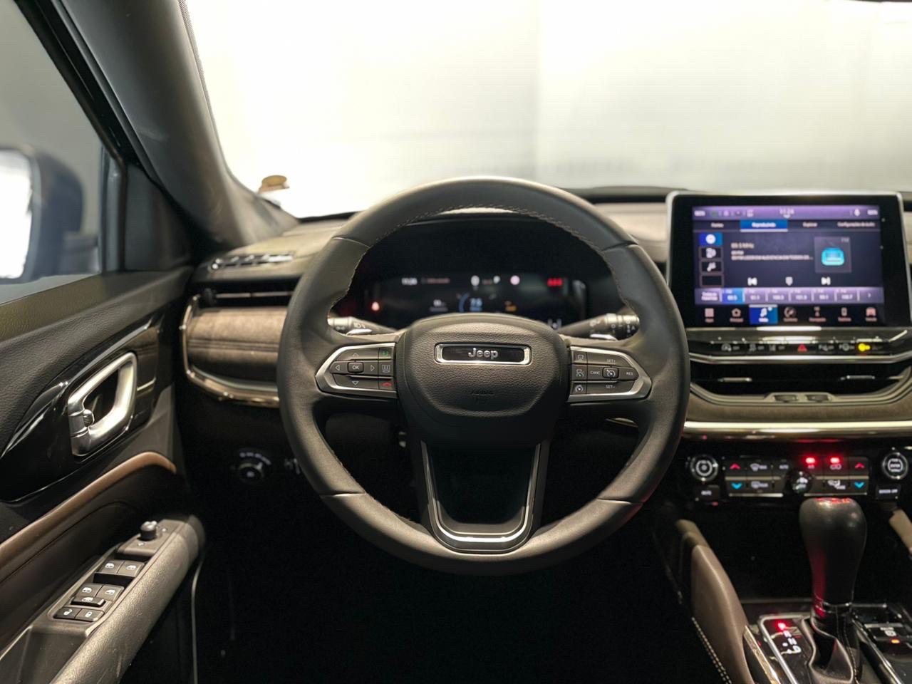 COMMANDER 1.3 T270 TURBO FLEX OVERLAND AT66