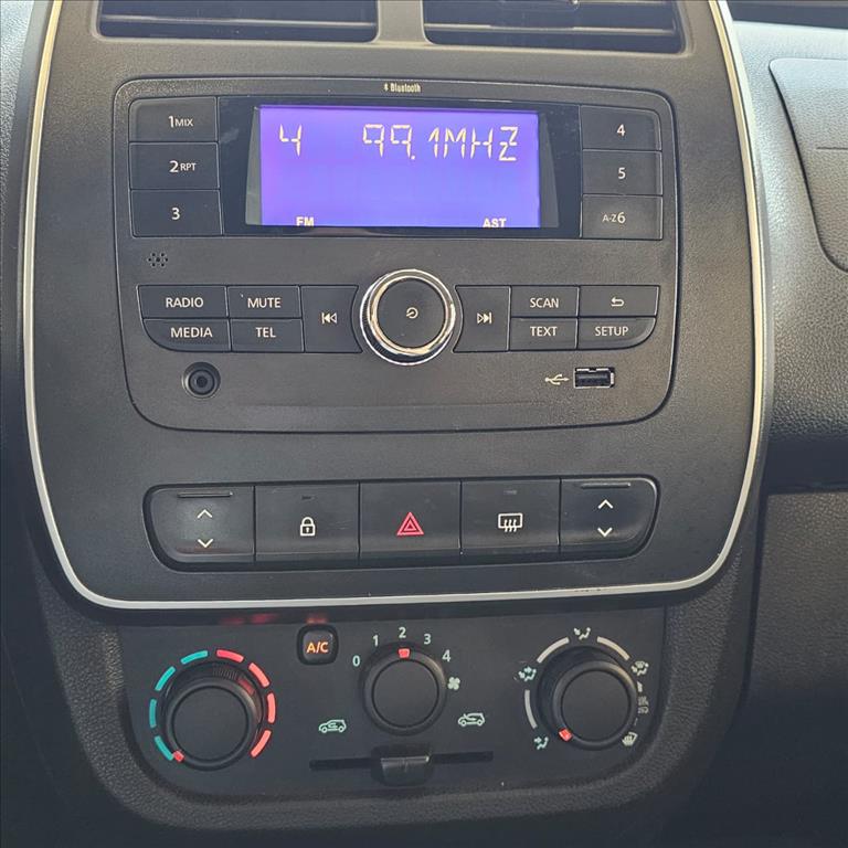 KWID 1.0 12V SCE FLEX ZEN MANUAL10