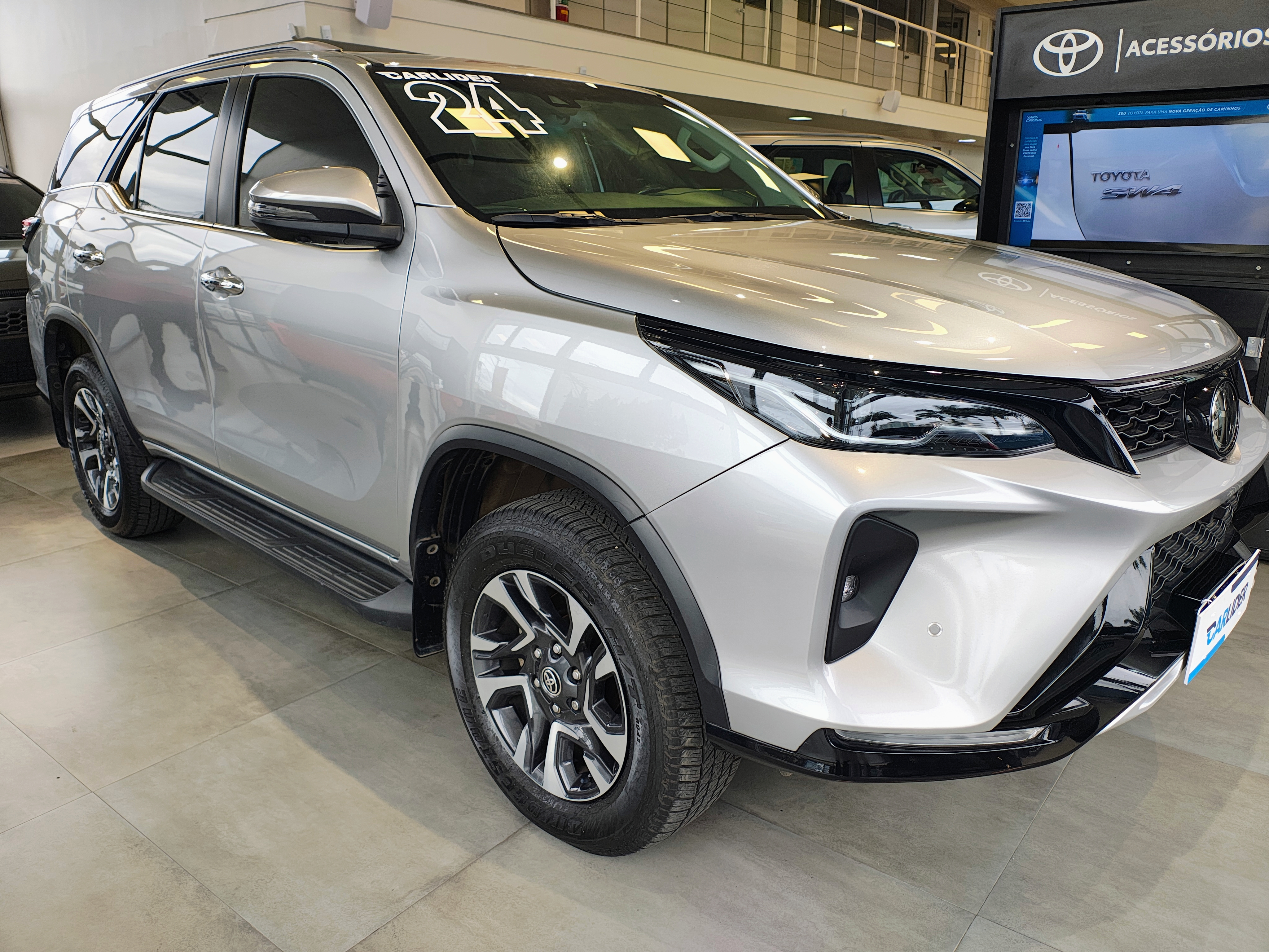 HILUX SW4 2.8 D-4D TURBO DIESEL SRX PLATINUM 7L 4X4 AUTOMÁTICO1