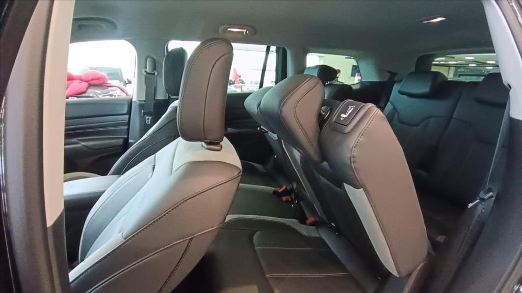 COMMANDER 1.3 T270 TURBO FLEX LIMITED AT610