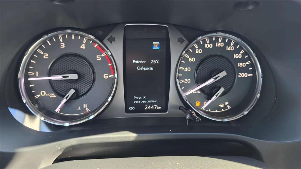 HILUX 2.8 D-4D TURBO DIESEL CD SRX 4X4 AUTOMÁTICO8