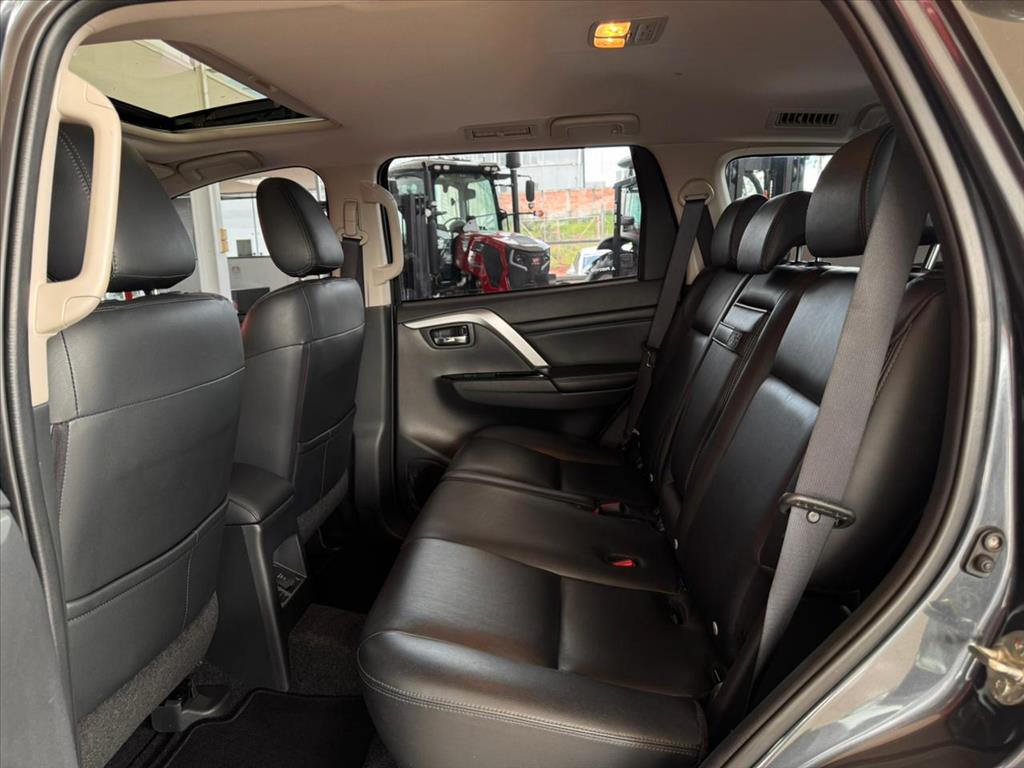 Mitsubishi-PAJERO SPORT-2.4 16V MIVEC TURBO DIESEL HPE-S AWD AUTOMÁTICO