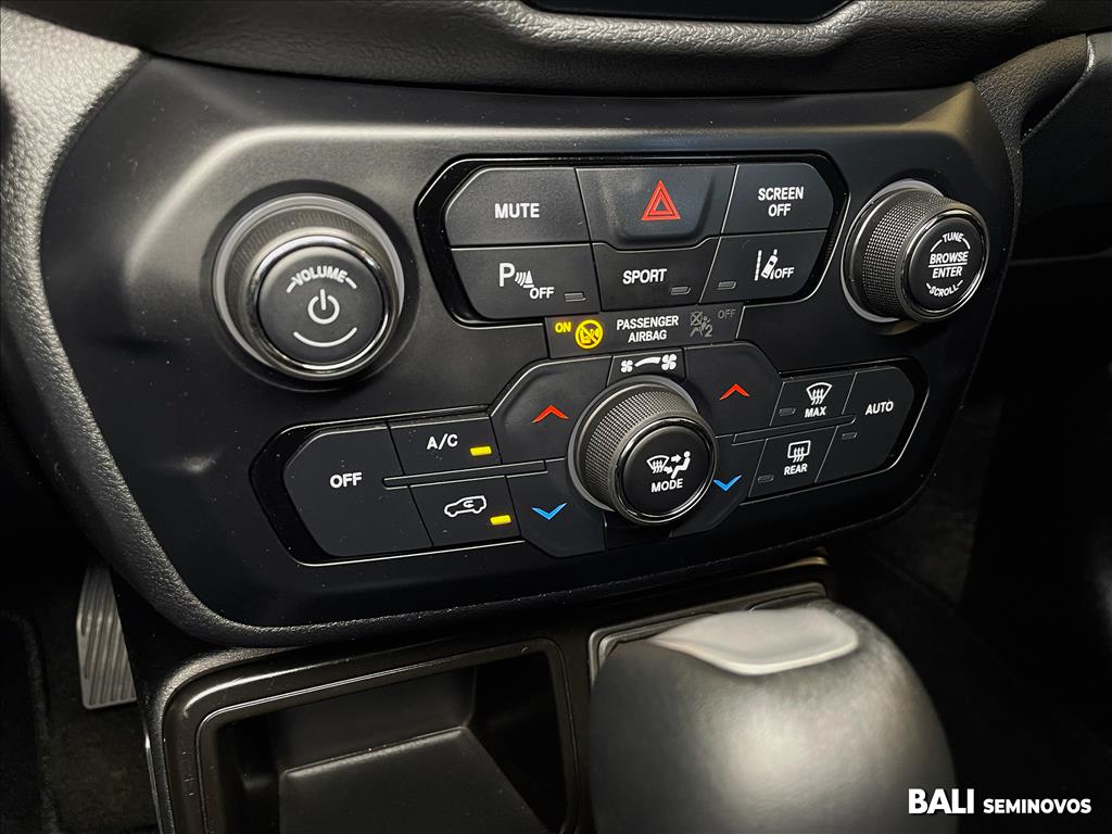 RENEGADE 1.3 T270 TURBO FLEX LONGITUDE AT614