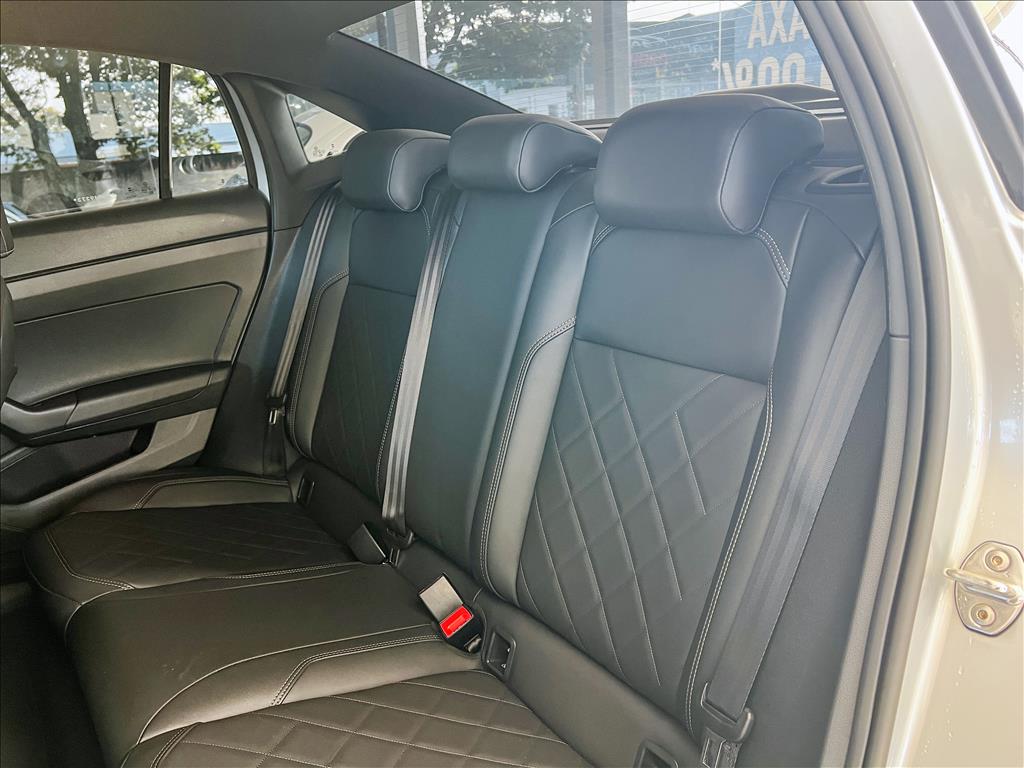 VIRTUS 1.4 250 TSI EXCLUSIVE AUTOMÁTICO17