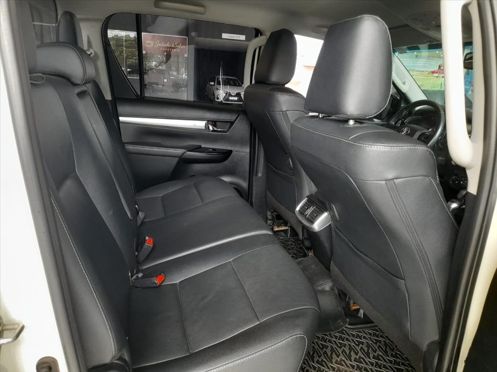 HILUX 2.8 D-4D TURBO DIESEL CD SRV 4X4 AUTOMÁTICO12