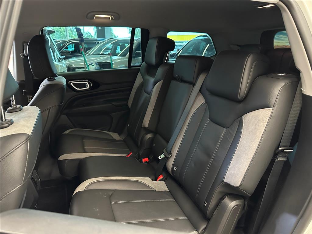 COMMANDER 1.3 T270 TURBO FLEX LIMITED AT68