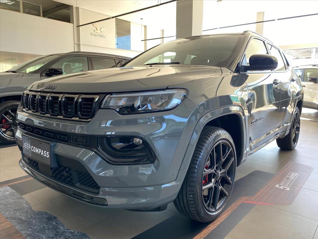 COMPASS 2.0 HURRICANE 4 TURBO GASOLINA BLACKHAWK AT92