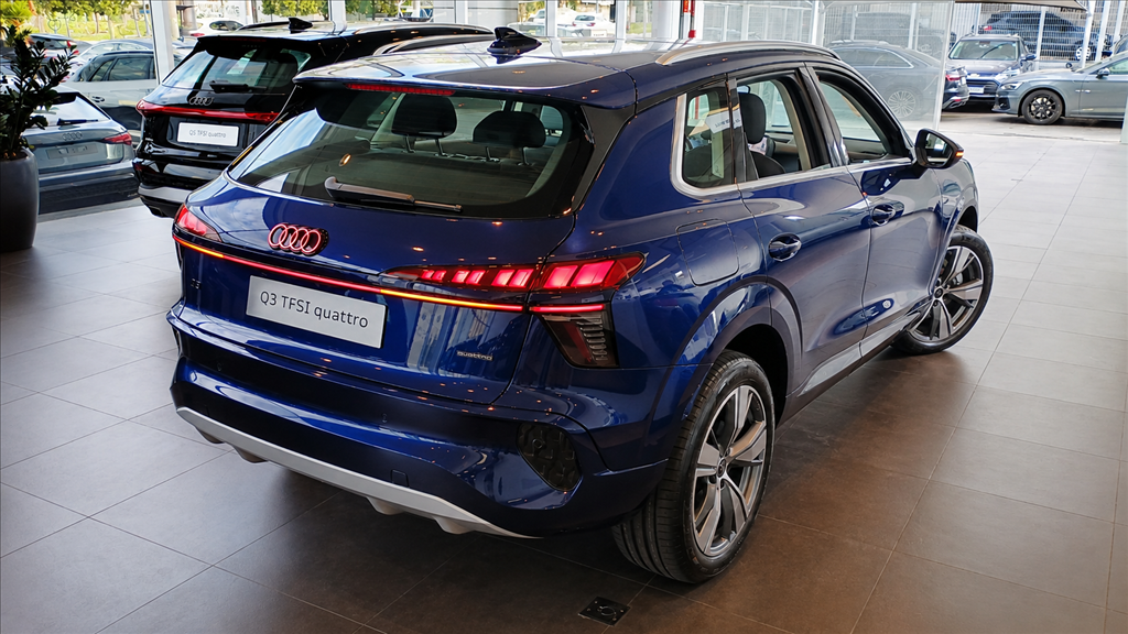 Q3 2.0 TFSI GASOLINA LAUNCH EDITION QUATTRO S TRONIC11