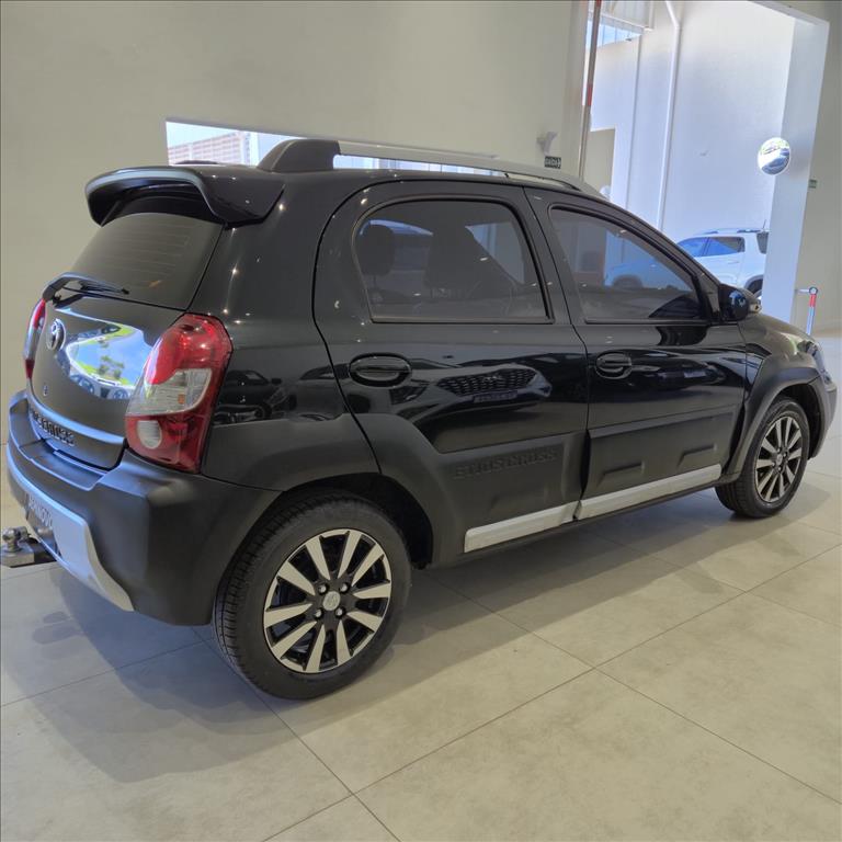 ETIOS CROSS 1.5 16V FLEX 4P AUTOMÁTICO3