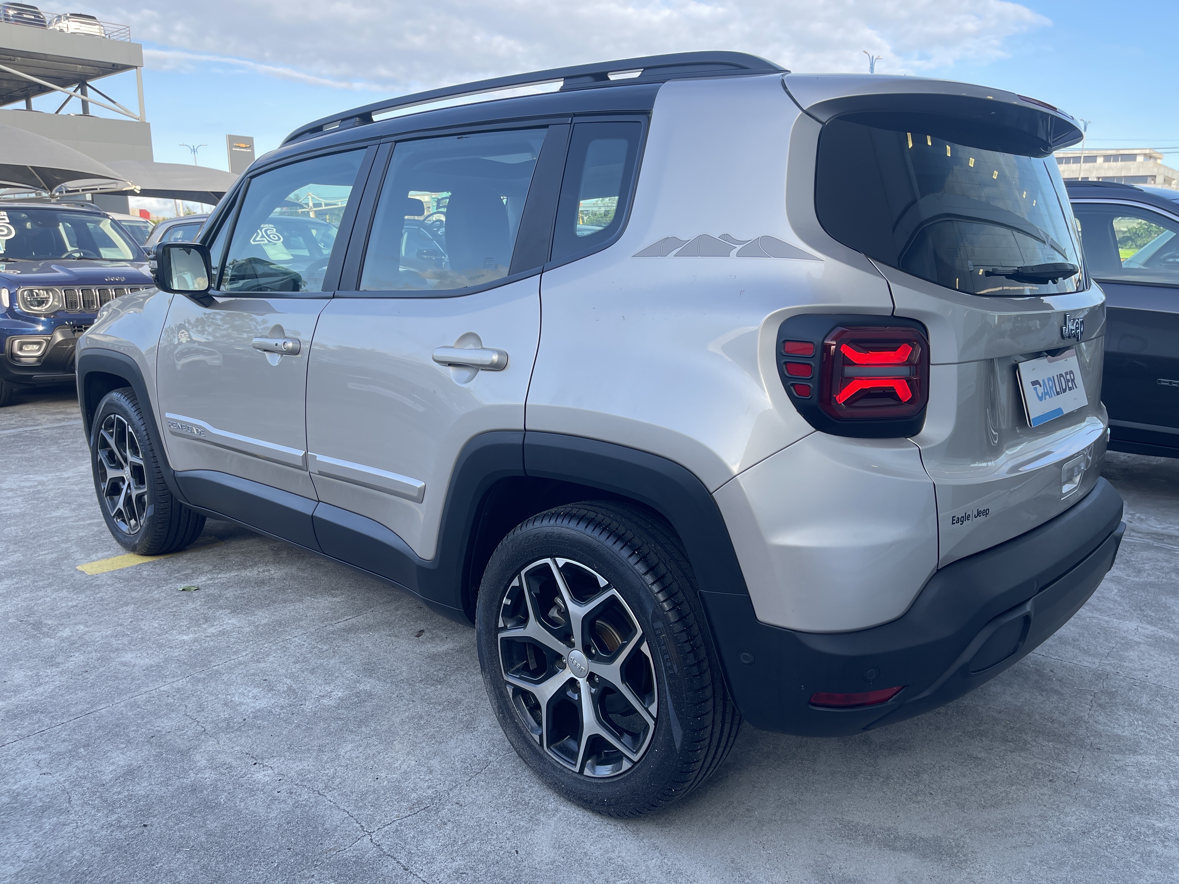 RENEGADE 1.3 T270 TURBO FLEX SAHARA AT62