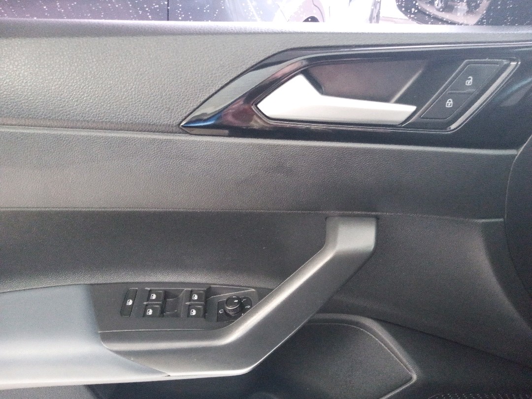 NIVUS 1.0 200 TSI TOTAL FLEX HIGHLINE AUTOMÁTICO13