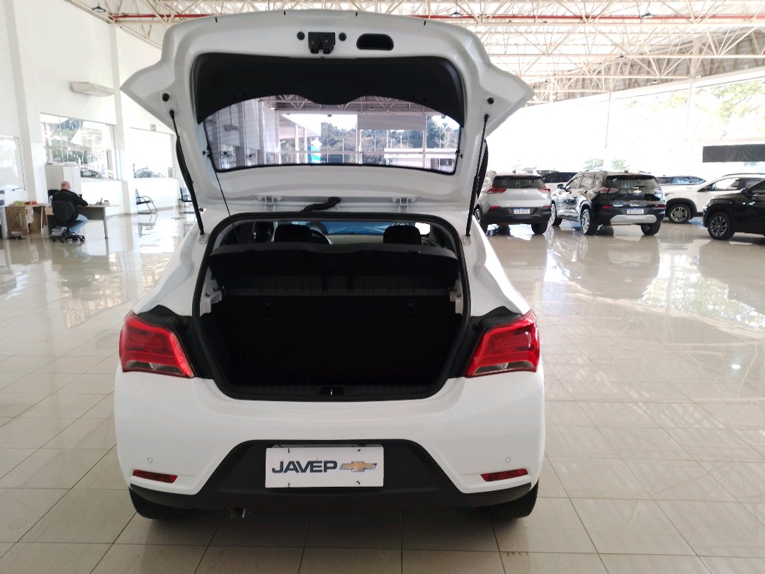 GM - Chevrolet-ONIX-1.4 MPFI LT 8V FLEX 4P MANUAL