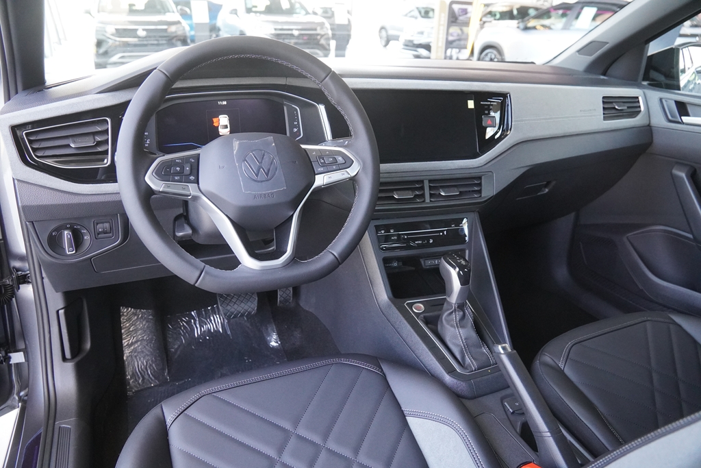 VIRTUS 1.4 250 TSI EXCLUSIVE AUTOMÁTICO6